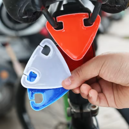 Reflécteur haute visibilité pour selle de vélo